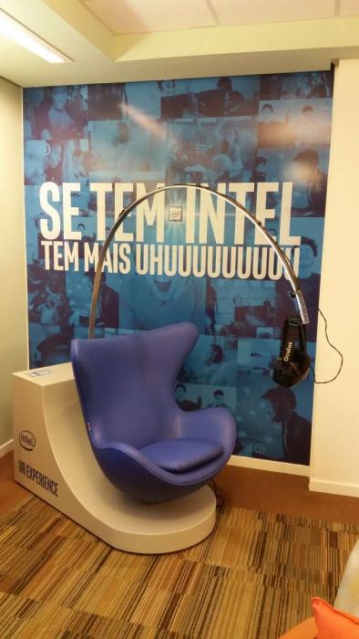 Intel - Show Rom - Totem-Cadeira 3D