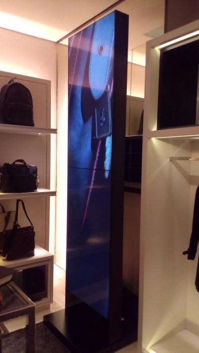 Coach - Ribeirão Preto - Totem Video Wall 1x2