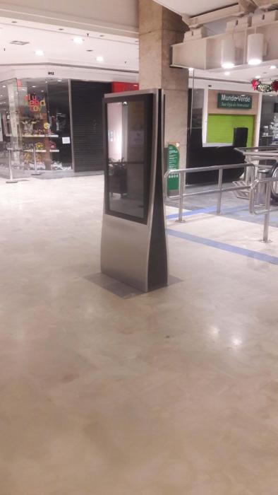 BZ Midia - Shopping Butanta - Totem Inox