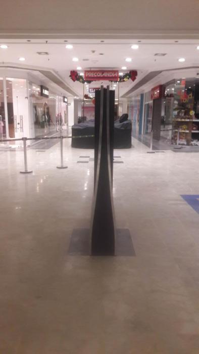 BZ Midia - Shopping Butanta - Totem Inox